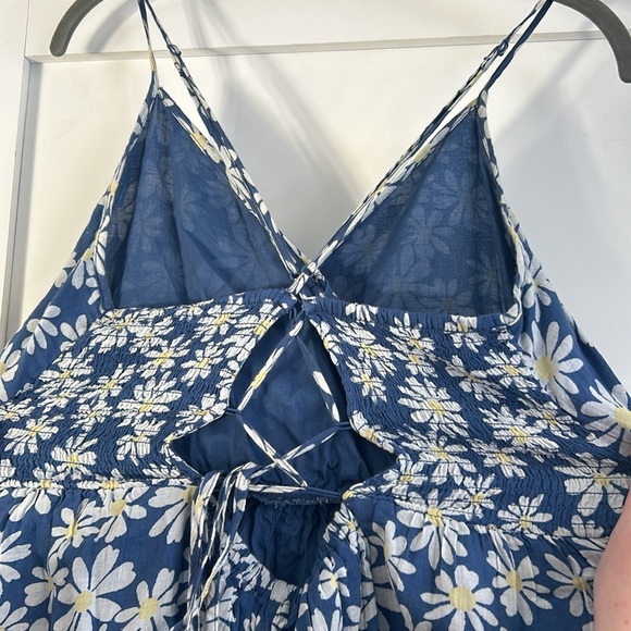 American Eagle floral romper - Picture 4 of 6